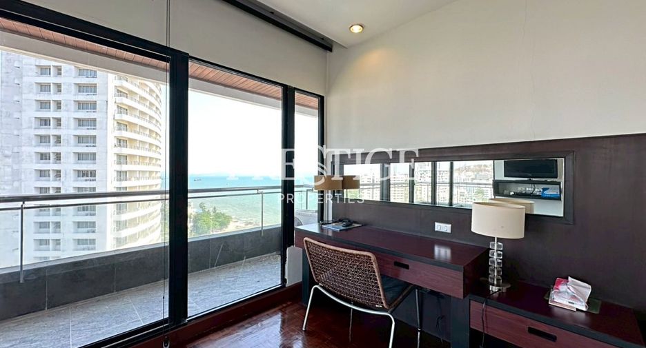 For sale 3 bedrooms condo in Bang Lamung, Chonburi