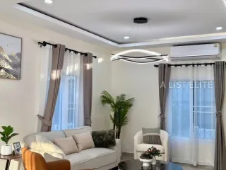 Haus zur Miete mit 5 Zimmer in Bang Lamung, Chonburi