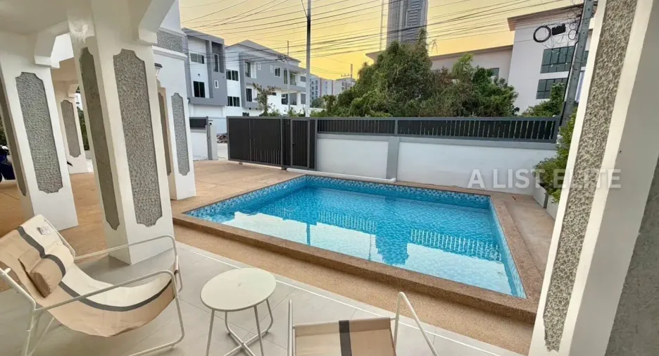 For rent 5 bedrooms house in Bang Lamung, Chonburi