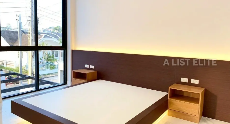 For rent 5 bedrooms house in Bang Lamung, Chonburi