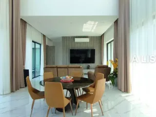 Haus zur Miete mit 5 Zimmer in Bang Lamung, Chonburi