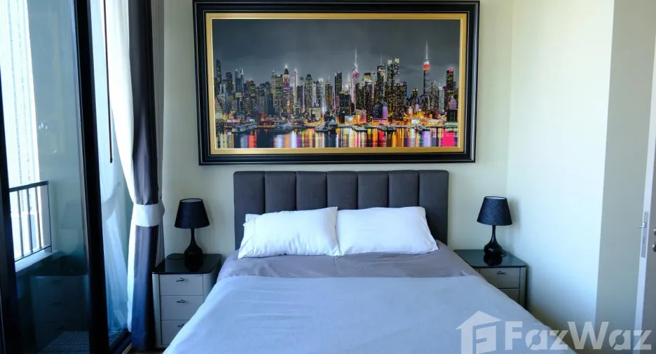 For rent 2 bedrooms condo in Watthana, Bangkok