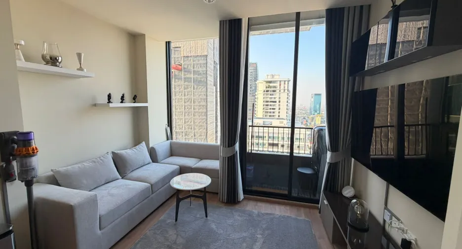 For rent 2 bedrooms condo in Watthana, Bangkok
