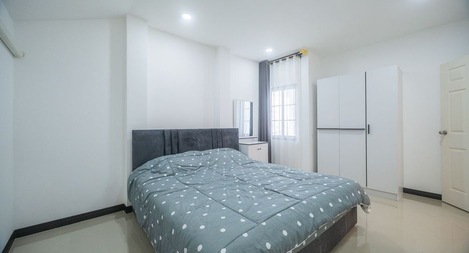 Haus zur Miete mit 3 Zimmer in Bang Lamung, Chonburi