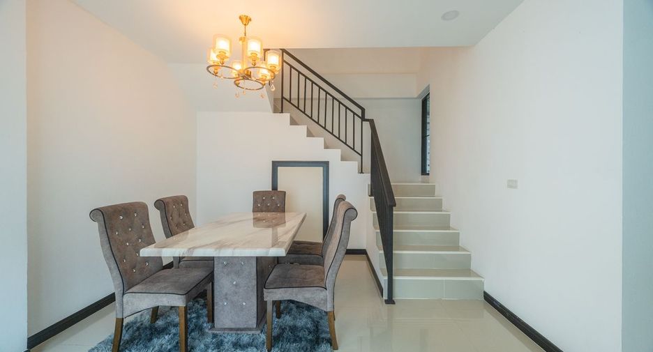 Haus zur Miete mit 3 Zimmer in Bang Lamung, Chonburi