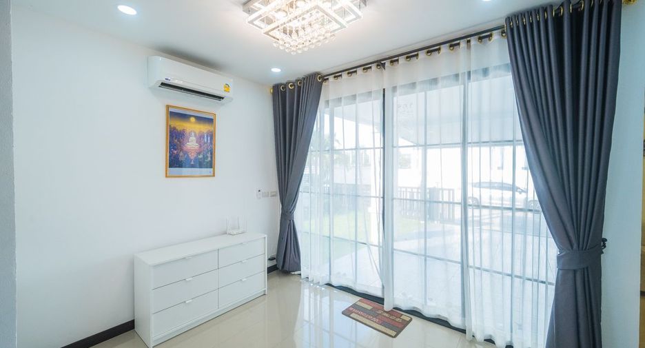 Haus zur Miete mit 3 Zimmer in Bang Lamung, Chonburi