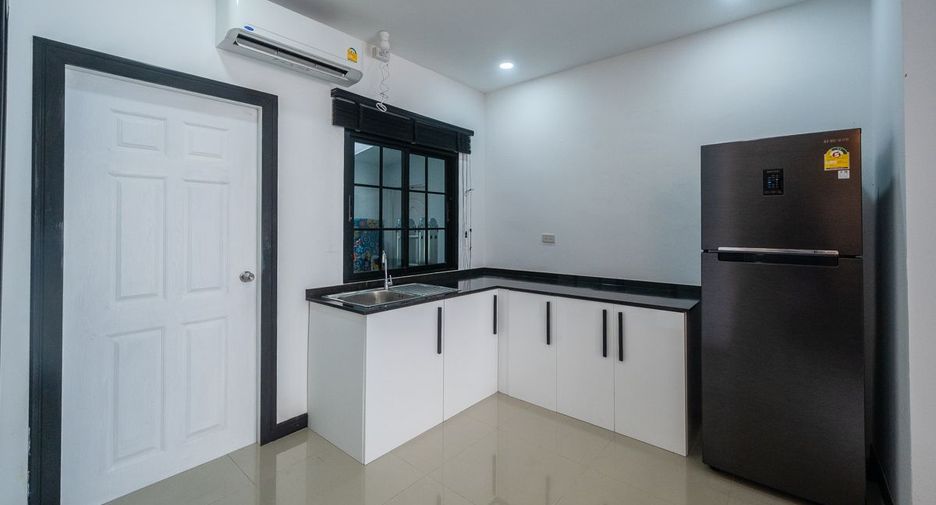 Haus zur Miete mit 3 Zimmer in Bang Lamung, Chonburi