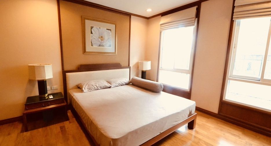 For sale 2 bedrooms condo in Khlong Toei, Bangkok