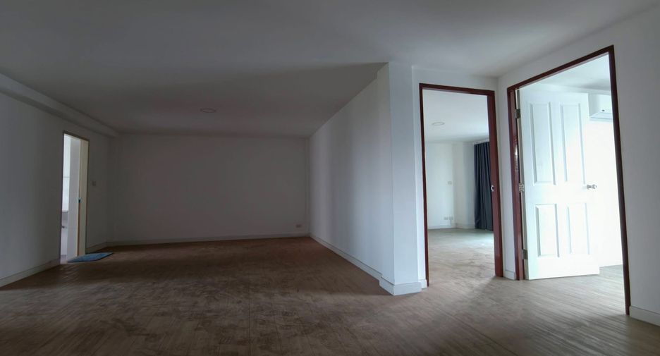 For rent 5 ベッドルーム house in Bueng Kum, Bangkok