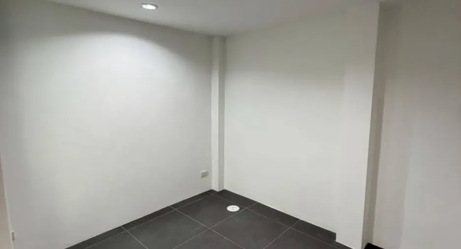For sale 4 bedrooms house in Phra Khanong, Bangkok