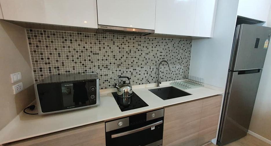 Condo en alquiler de 1 habitaciones en Watthana, Bangkok