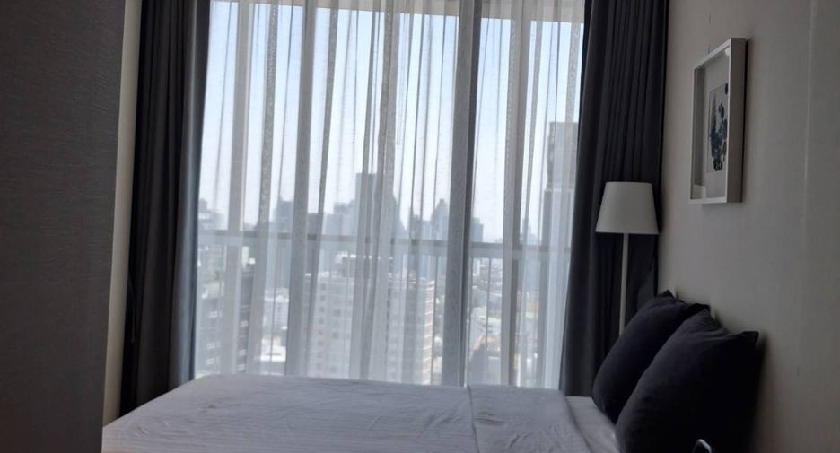 For rent 2 bedrooms condo in Khlong Toei, Bangkok