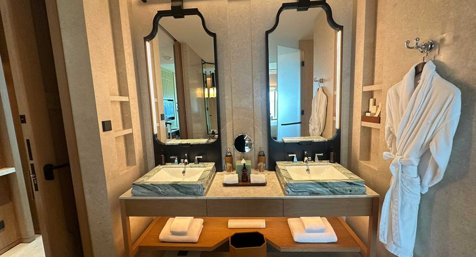 For rent 1 bed condo in Bang Rak, Bangkok
