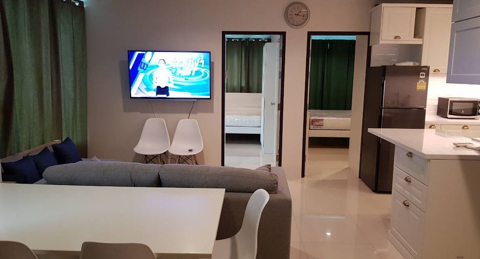 For rent 2 bedrooms condo in Watthana, Bangkok