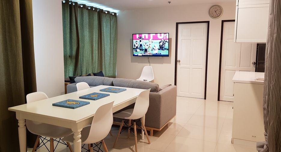 For rent 2 bedrooms condo in Watthana, Bangkok