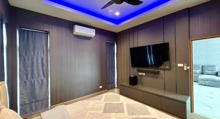 For sale 5 bedrooms villa in Bang Lamung, Chonburi