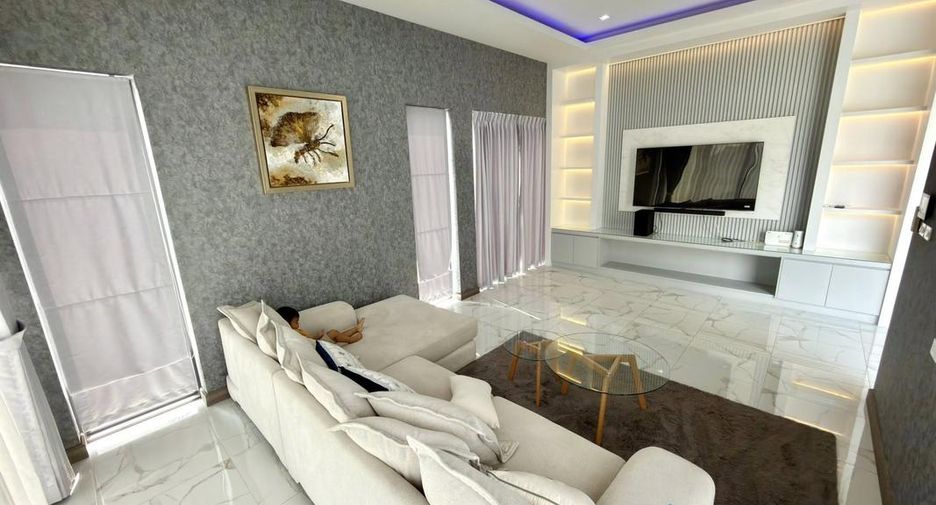 For sale 5 bedrooms villa in Bang Lamung, Chonburi
