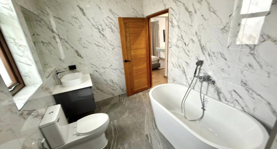 For sale 5 bedrooms villa in Bang Lamung, Chonburi
