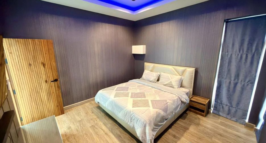 For sale 5 bedrooms villa in Bang Lamung, Chonburi