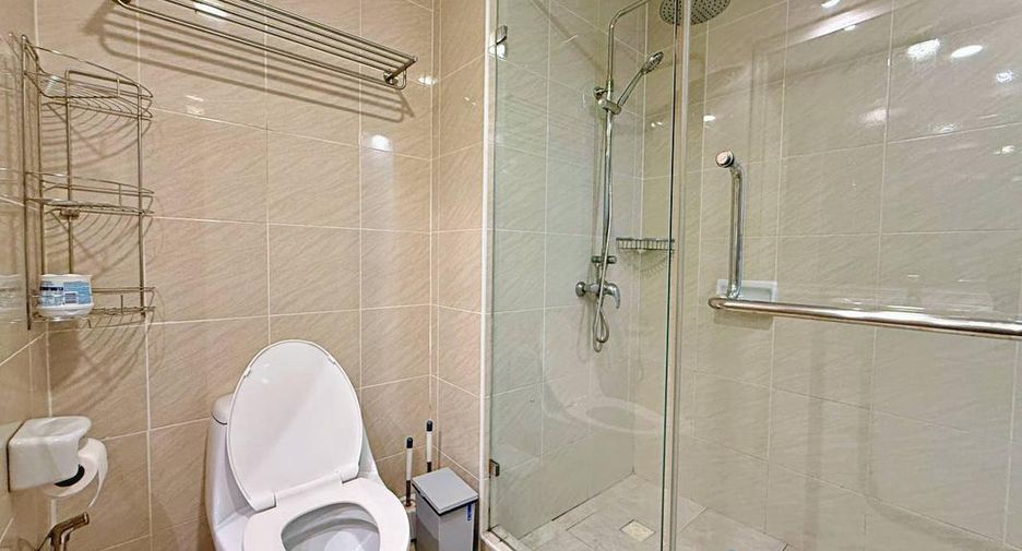 For sale studio condo in Bang Lamung, Chonburi
