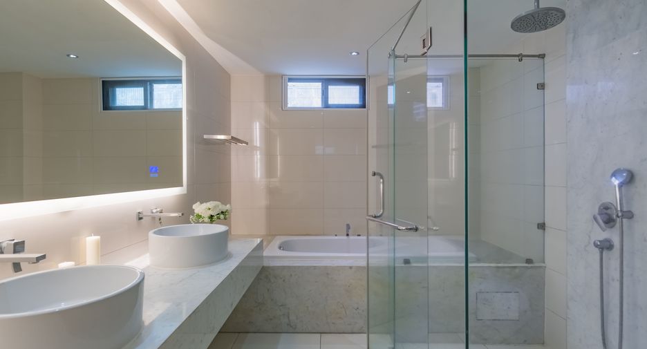 For sale and for rent 2 bedrooms condo in Mueang Phuket, Phuket