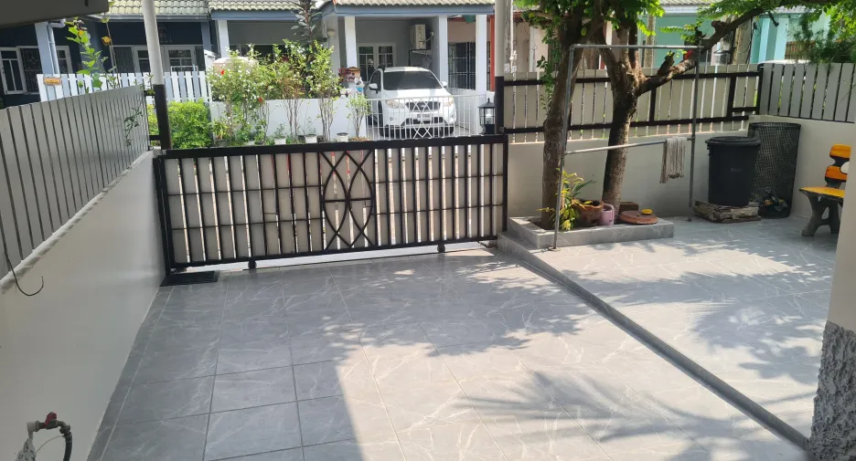 For rent 3 bedrooms townhouse in Mueang Rayong, Rayong