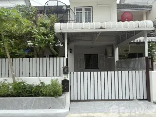 For rent 3 bedrooms townhouse in Mueang Rayong, Rayong