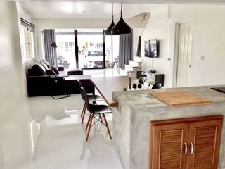 For sale 3 bedrooms townhouse in Phra Khanong, Bangkok