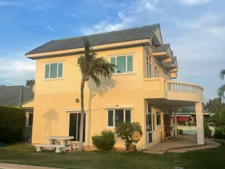 出售 和 出租 4 卧室 独立屋 在 华欣, 班武里府