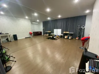 Haus zum Kauf und zur Miete mit 5 Zimmer in Chom Thong, Bangkok