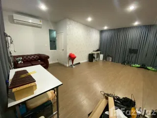 Haus zum Kauf und zur Miete mit 5 Zimmer in Chom Thong, Bangkok