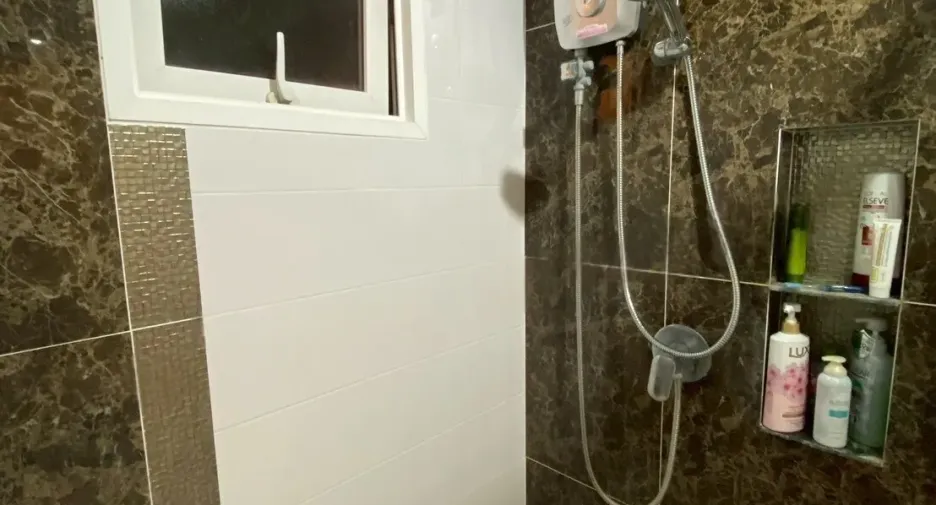 ขาย และ ให้เช่า 5 ห้องนอน บ้านเดี่ยว ใน จอมทอง, กรุงเทพฯ