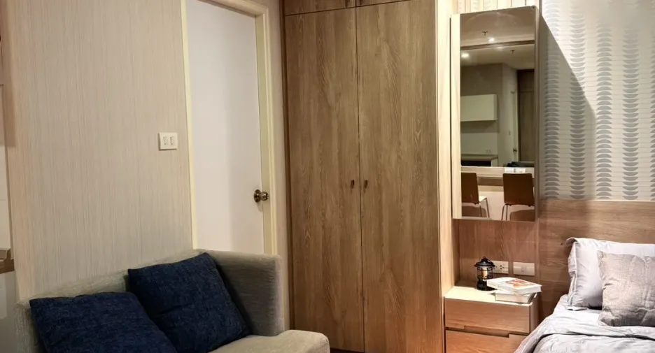 For sale 1 bed condo in Bang Phlat, Bangkok