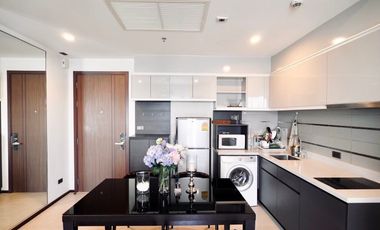 Wohnung zum Kauf mit 1 Zimmer in Khlong Toei, Bangkok