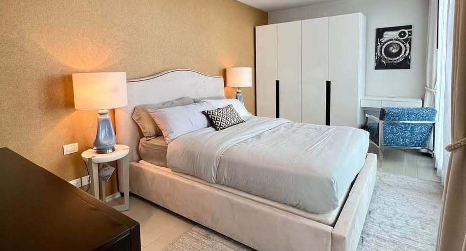 Condo en alquiler de 3 habitaciones en Pathum Wan, Bangkok