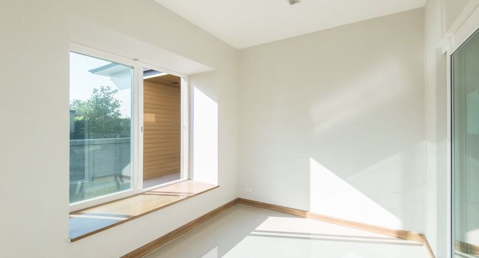 For sale 3 bedrooms house in Sai Mai, Bangkok