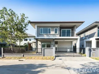 For sale 3 bedrooms house in Sai Mai, Bangkok