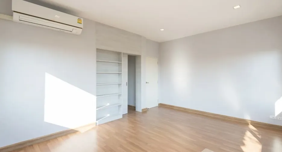 For sale 3 bedrooms house in Sai Mai, Bangkok