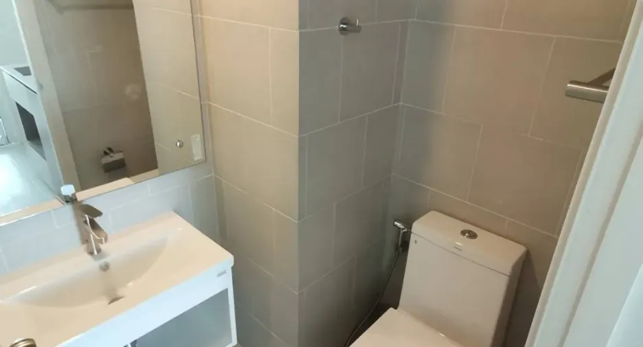 For sale studio condo in Bang Phlat, Bangkok