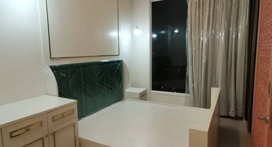 For sale studio condo in Bang Phlat, Bangkok