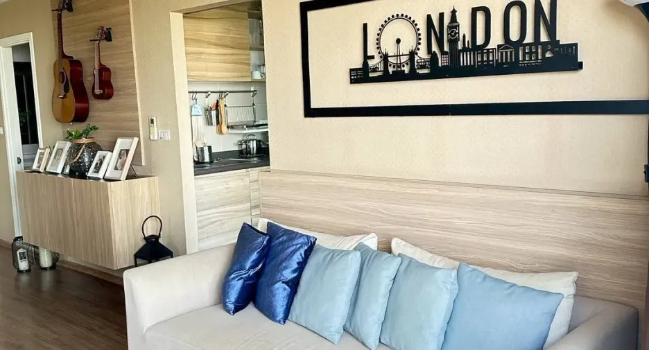 For rent 2 bedrooms condo in Yan Nawa, Bangkok