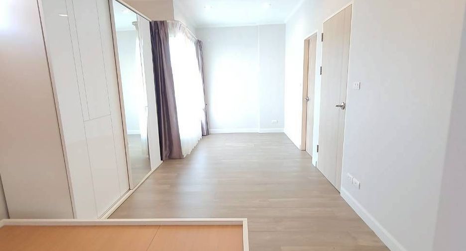 For sale and for rent 4 bedrooms house in Bang Kapi, Bangkok