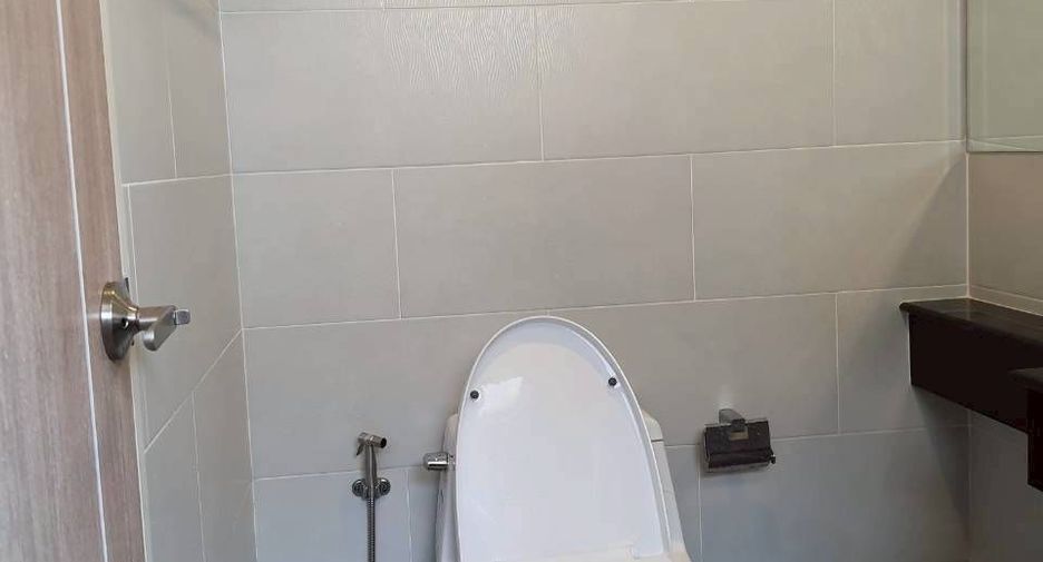 For sale and for rent 4 bedrooms house in Bang Kapi, Bangkok