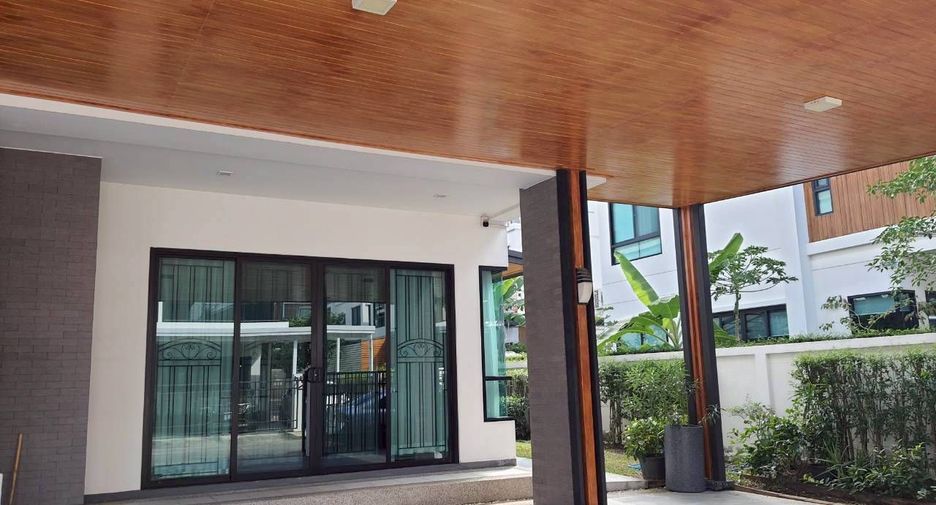 For sale and for rent 4 bedrooms house in Bang Kapi, Bangkok
