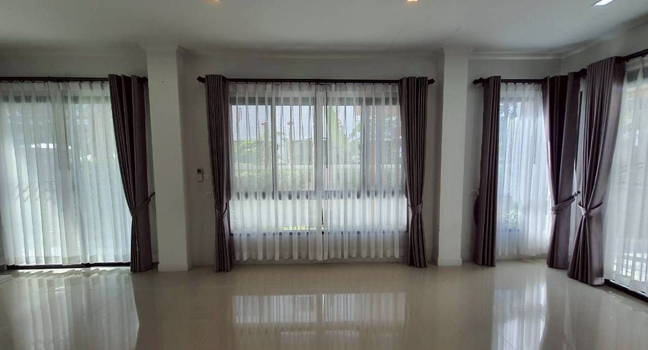 For sale and for rent 4 bedrooms house in Bang Kapi, Bangkok