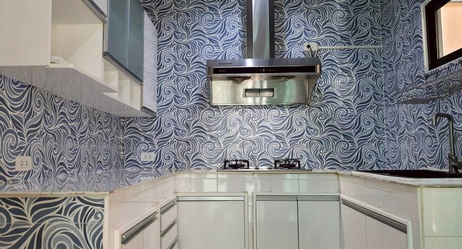 For sale and for rent 4 bedrooms house in Bang Kapi, Bangkok