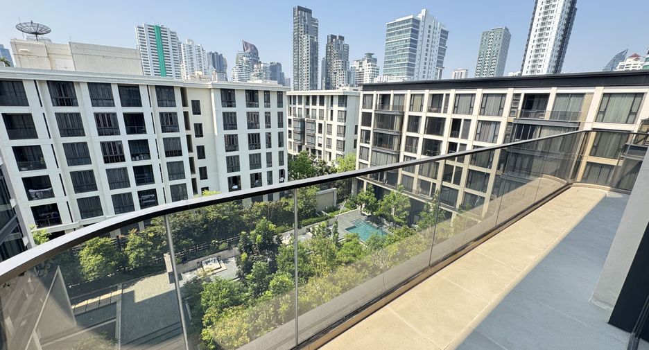 For rent 2 ベッドルーム condo in Watthana, Bangkok