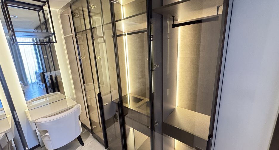 For rent 2 ベッドルーム condo in Watthana, Bangkok