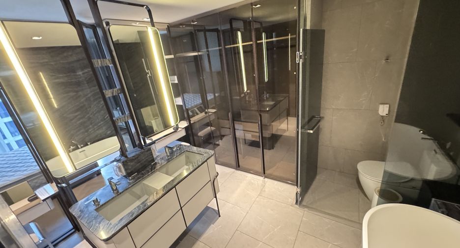 For rent 2 ベッドルーム condo in Watthana, Bangkok