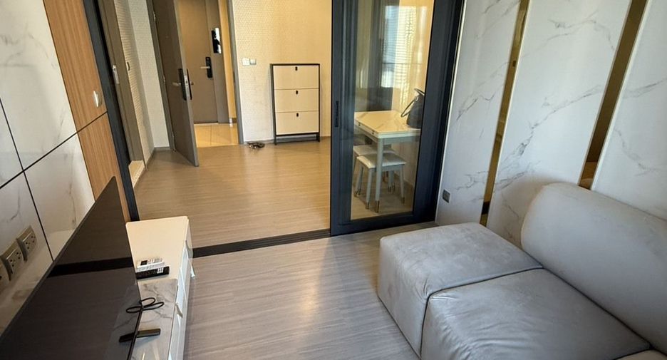 For rent 1 bed condo in Huai Khwang, Bangkok